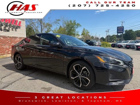 Used 2023 Nissan Altima 2.5 SR w/ SR Premium Package AWD/4WD image 9