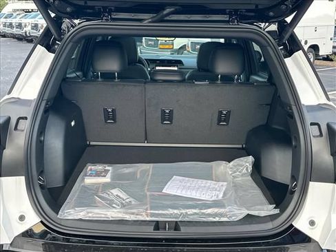 New 2026 GMC Terrain AT4 w/ Technology Package II AWD/4WD image 11