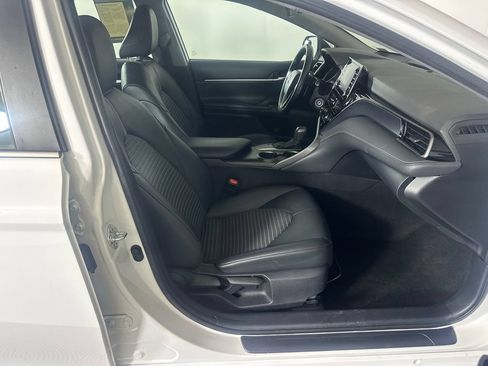 Used 2023 Toyota Camry SE FWD image 13