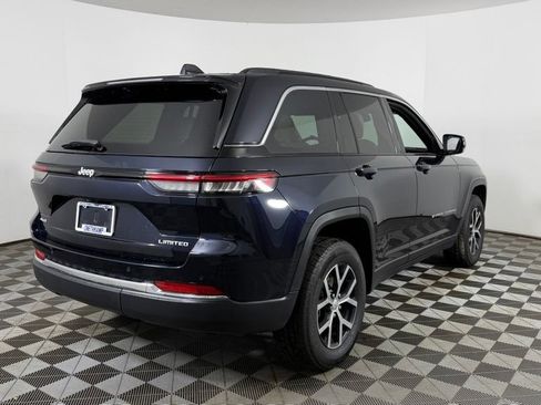 Used 2024 Jeep Grand Cherokee Limited w/ Trailer Tow Package AWD/4WD image 9