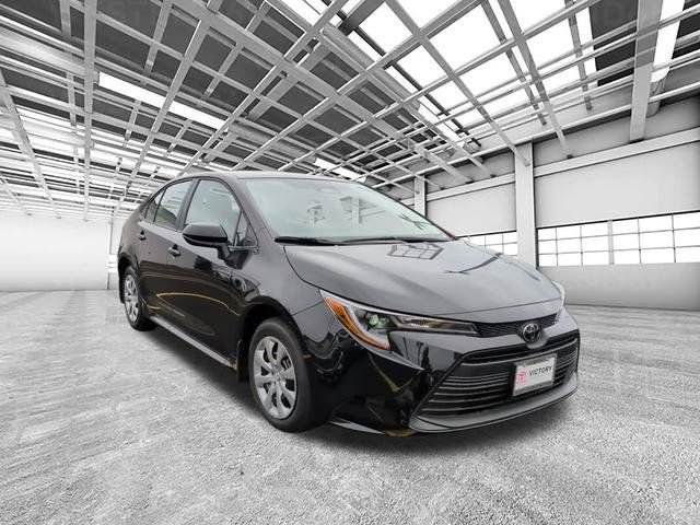 Used 2026 Toyota Corolla LE FWD image 1