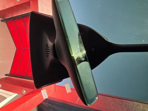 Used 2022 Tesla Model X Plaid image 35