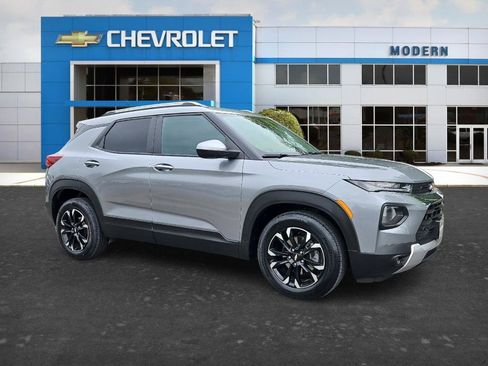 Used 2023 Chevrolet TrailBlazer LT w/ Convenience Package FWD image 6