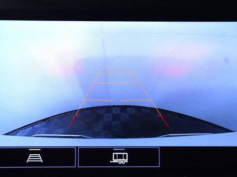 Used 2021 Chevrolet Silverado 1500 LT w/ Convenience Package II image 22