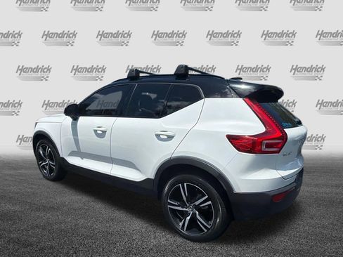 Used 2022 Volvo XC40 T4 R-Design w/ Protection Package Premier FWD image 11