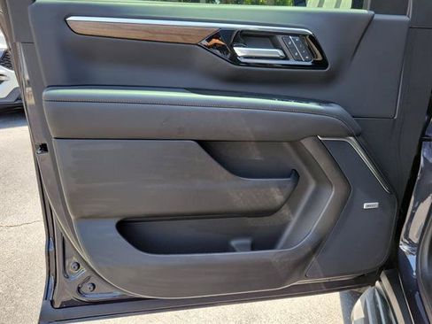 Used 2025 Chevrolet Tahoe High Country RWD image 48