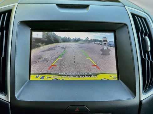 Used 2020 Ford Edge SEL w/ Convenience Package AWD/4WD image 16