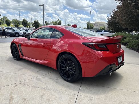 Used 2025 Toyota GR86 Premium RWD image 13