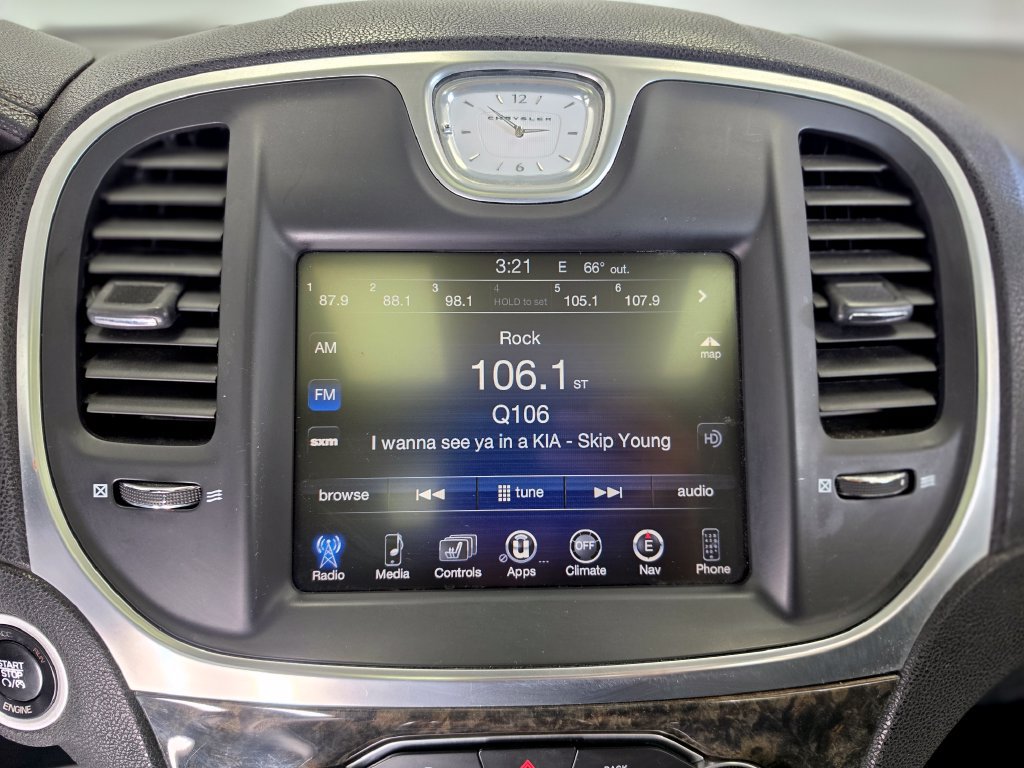 Used 2015 Chrysler 300 C w/ Light Group AWD/4WD image 14