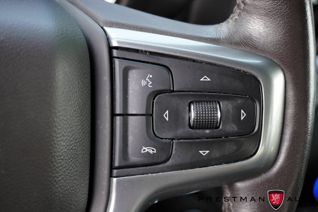 Used 2022 Chevrolet Silverado 2500 LTZ w/ LTZ Convenience Package AWD/4WD image 36