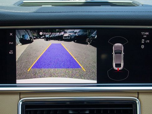 Used 2022 Porsche Panamera 4 w/ Premium Package image 18