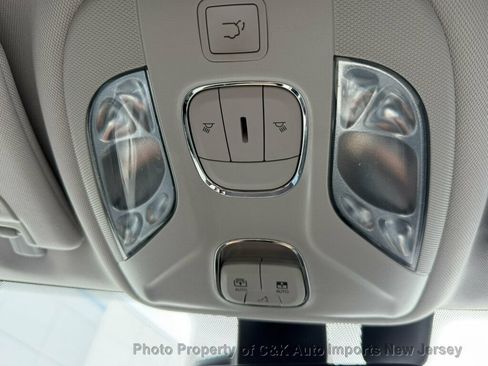 Used 2018 Jeep Compass Limited AWD/4WD image 28