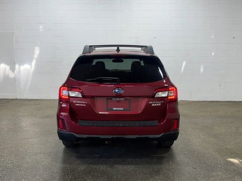 Used 2016 Subaru Outback 2.5i Limited AWD/4WD image 4