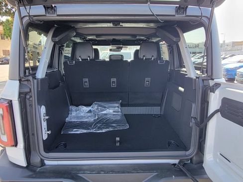 New 2026 Ford Bronco Outer Banks w/ Sasquatch Package AWD/4WD image 7