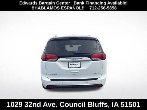 Used 2020 Chrysler Pacifica Limited FWD image 6