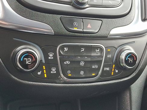 Used 2023 Chevrolet Equinox LT AWD/4WD image 17