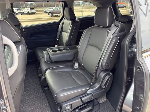 Used 2023 Honda Odyssey Elite image 15