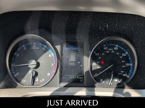 Used 2018 Toyota RAV4 LE w/ All Weather Liner Package FWD image 3