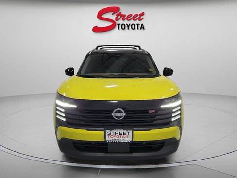 Used 2025 Nissan Kicks SR w/ Illumination Package AWD/4WD image 6