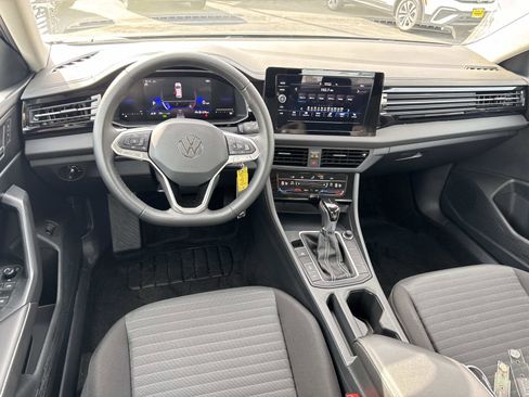 Certified 2025 Volkswagen Jetta S image 7