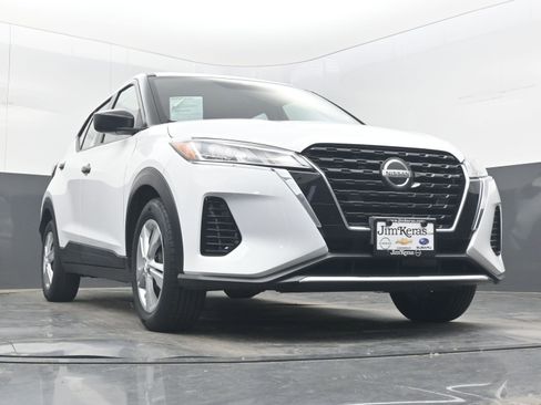 Used 2021 Nissan Kicks S FWD image 22