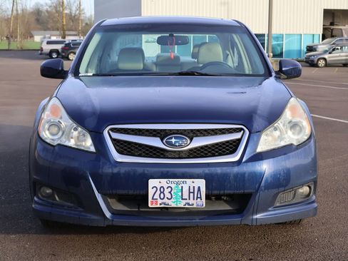 Used 2011 Subaru Legacy 2.5i Premium image 9