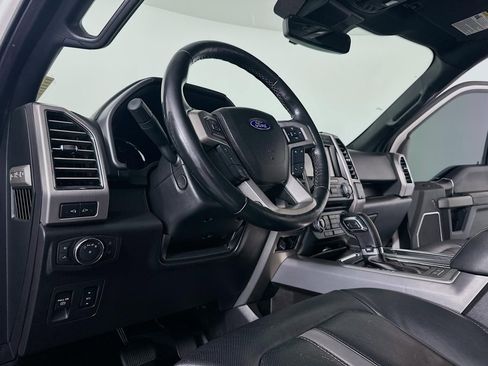 Used 2018 Ford F150 Platinum w/ Equipment Group 701A Luxury image 36