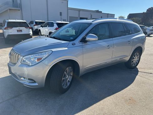 Used 2015 Buick Enclave Leather w/ Trailering Package image 1
