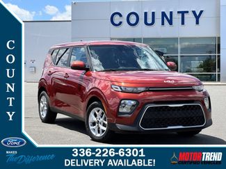 Used 2022 Kia Soul LX w/ Technology Package image 1