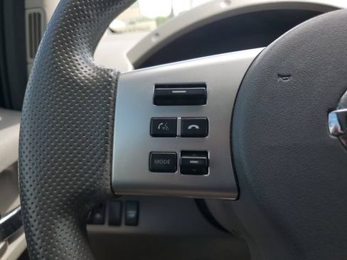 Used 2016 Nissan Frontier SV RWD image 25