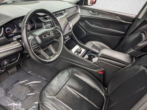 Used 2022 Jeep Grand Cherokee L Limited AWD/4WD image 10
