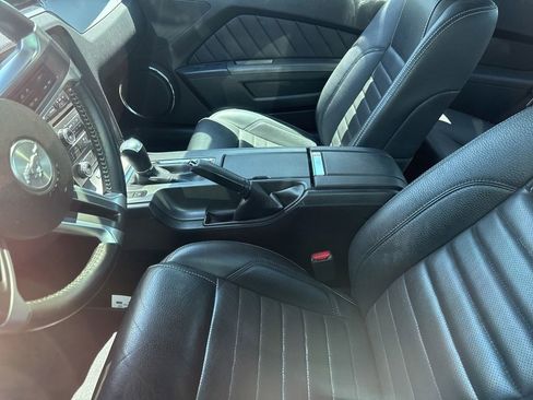 Used 2012 Ford Mustang Premium RWD image 8