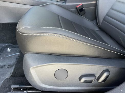 Used 2023 Volkswagen Jetta SE image 24