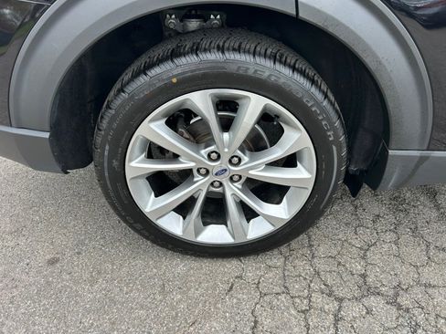Used 2021 Ford Explorer Platinum w/ Equipment Group 601A AWD/4WD image 12