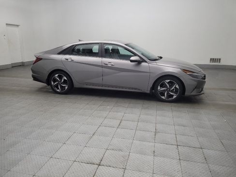 Used 2023 Hyundai Elantra Limited w/ Cargo Package FWD image 11