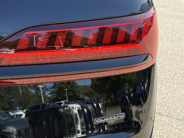 Used 2023 Audi Q7 2.0T Premium Plus AWD/4WD image 34