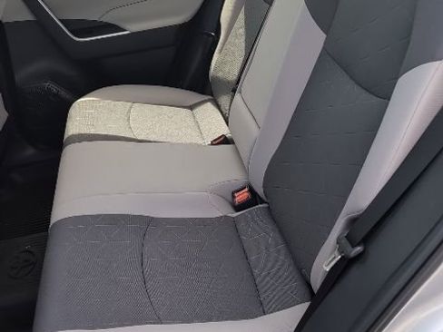 Certified 2022 Toyota RAV4 XLE AWD/4WD image 10