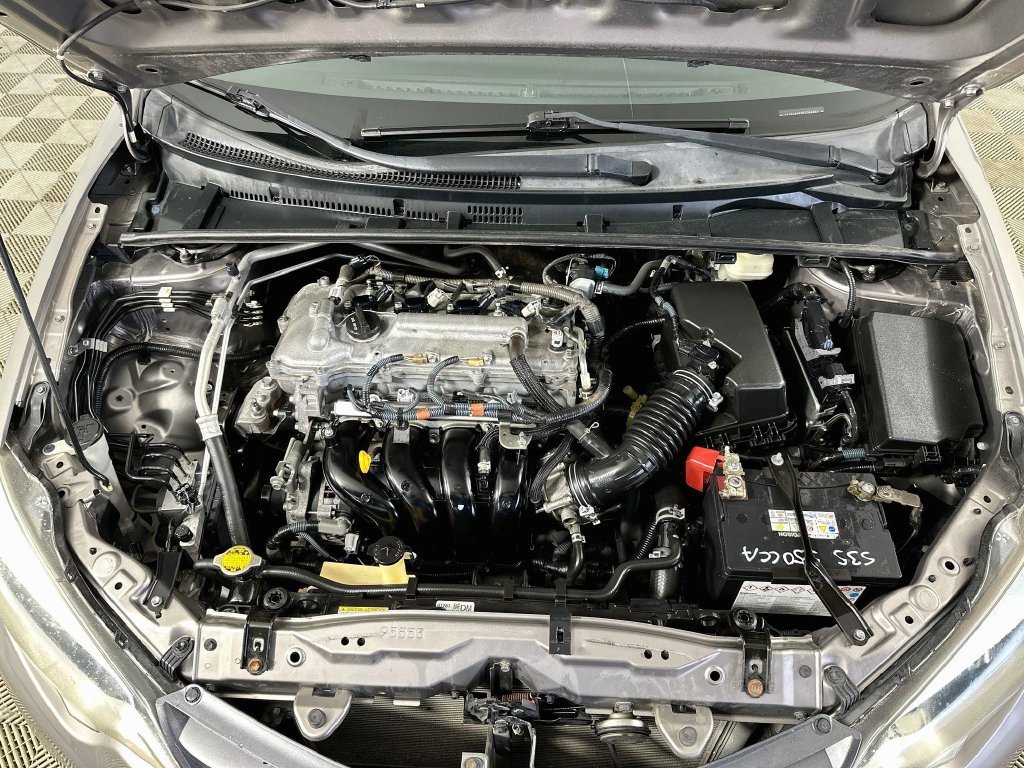 Used 2015 Toyota Corolla LE FWD image 33