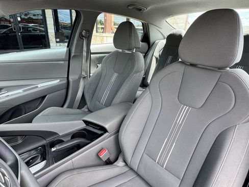 Used 2024 Hyundai Elantra SEL FWD image 7