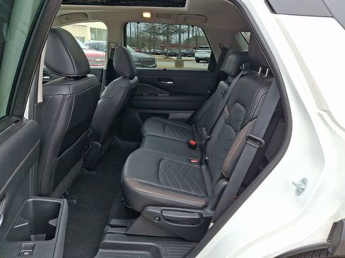 Used 2024 Nissan Pathfinder Platinum w/ Cargo Package image 11