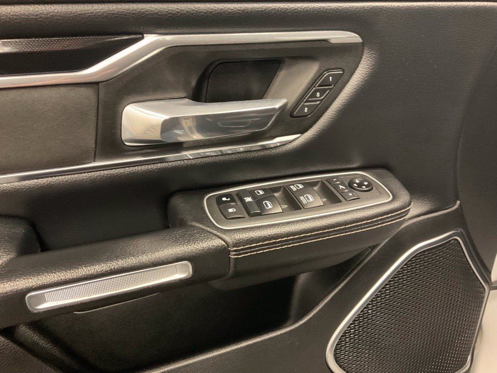 Used 2021 RAM 1500 Laramie w/ Sport Appearance Package AWD/4WD image 10