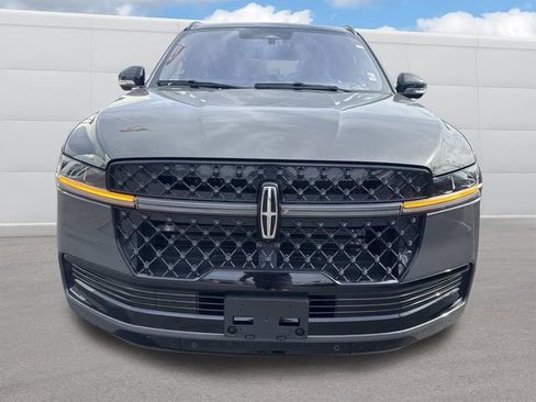 Used 2025 Lincoln Navigator Black Label AWD/4WD image 12