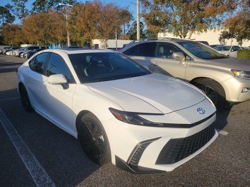 Certified 2025 Toyota Camry SE image 28