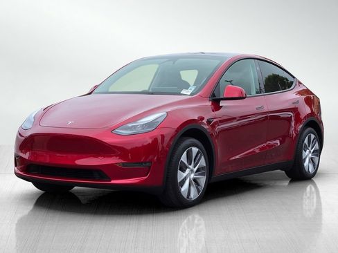Used 2024 Tesla Model Y Long Range AWD/4WD image 9