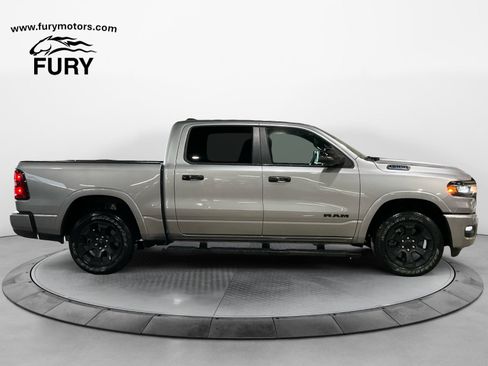 Used 2025 RAM 1500 Big Horn AWD/4WD image 3