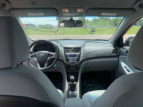 Used 2014 Hyundai Accent SE FWD image 13