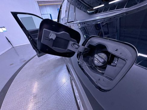 Used 2025 Toyota Grand Highlander AWD image 34