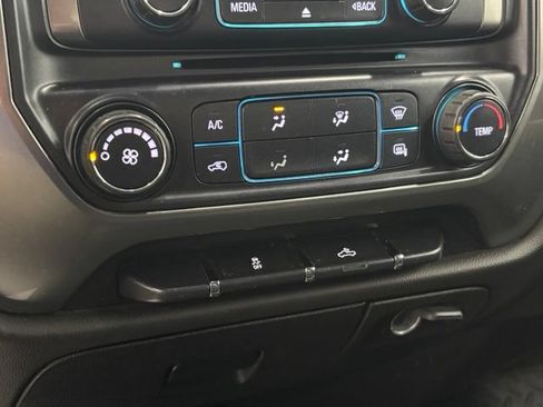 Used 2018 Chevrolet Silverado 1500 LT AWD/4WD image 25