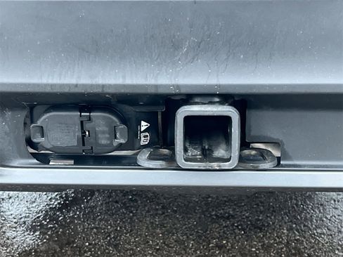 Used 2023 Ford Explorer XLT w/ Equipment Group 202A image 36