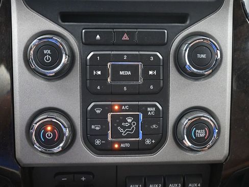 Used 2015 Ford F250 Platinum AWD/4WD image 12